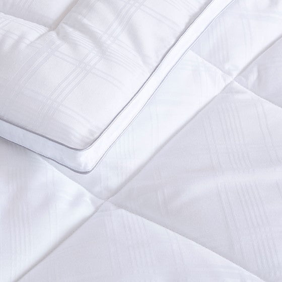 525 Thread Count All Season Cotton Blend Down Alternative Comforter