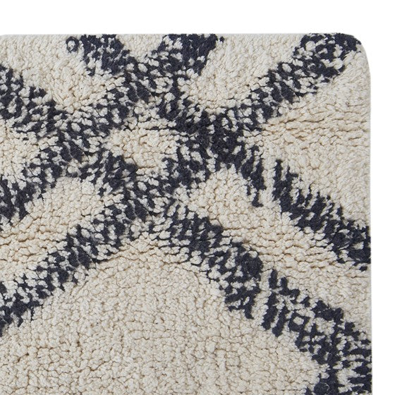 Shop Ansel Geo Diamond Yarn Dyed Cotton Tufted Bath Rug Grey & White, Bath  Rugs