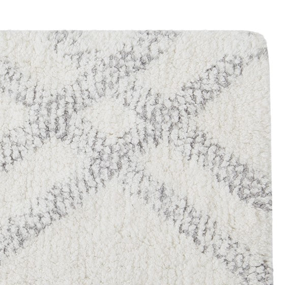 Shop Ansel Geo Diamond Yarn Dyed Cotton Tufted Bath Rug Grey & White, Bath  Rugs